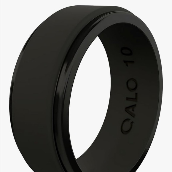 QALO Men's Black Silicone Ring - Picture 1 of 2